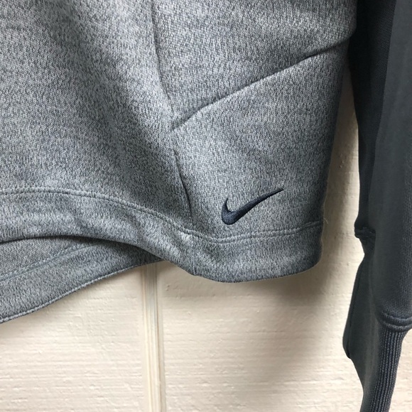 Nike Golf 1/2 Zip Top Gray Black Women's Medium - Picture 3 of 6